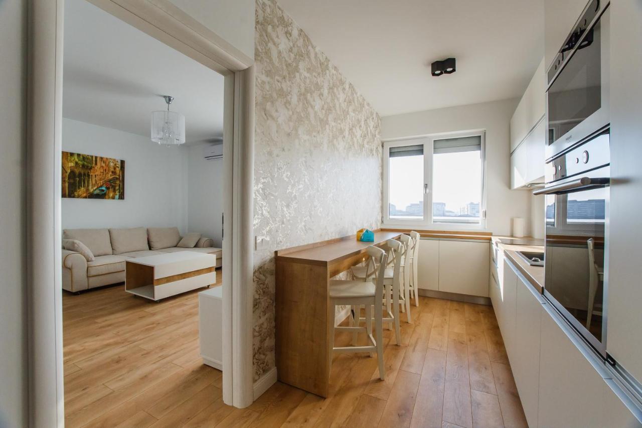 Fantastic Apartment At Prima Residence Oradea Exteriör bild