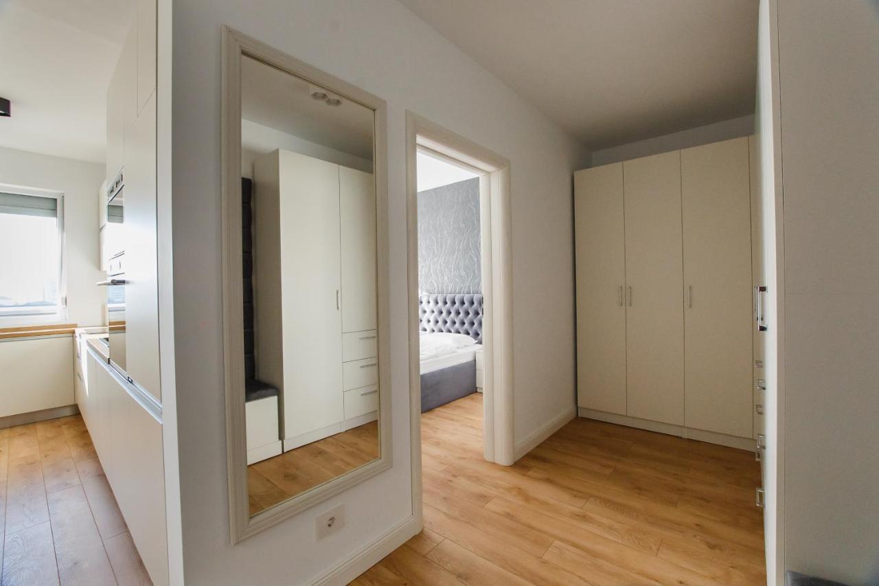 Fantastic Apartment At Prima Residence Oradea Exteriör bild