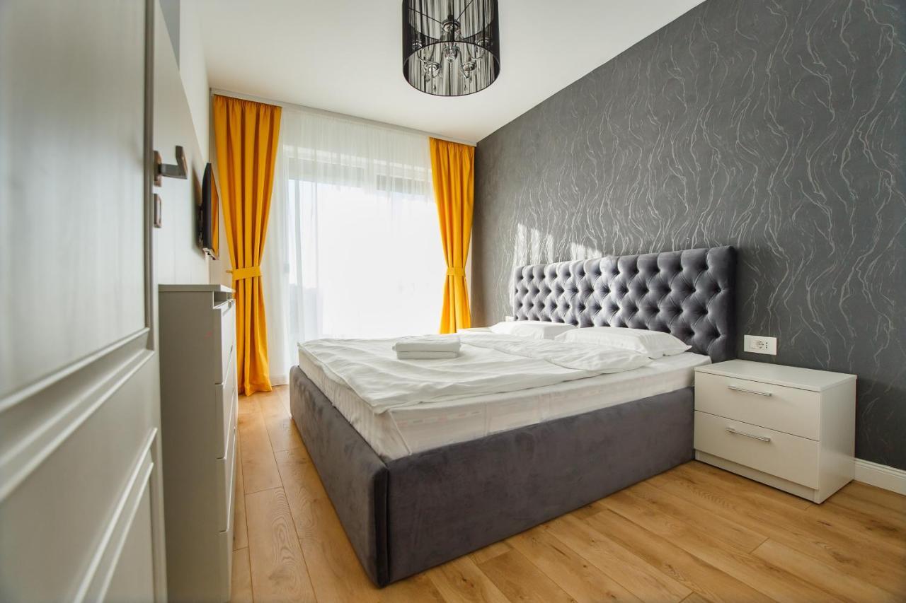 Fantastic Apartment At Prima Residence Oradea Exteriör bild