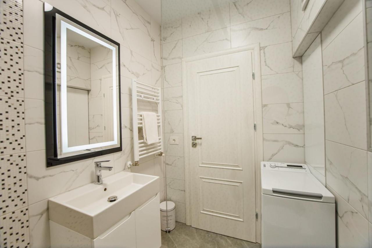 Fantastic Apartment At Prima Residence Oradea Exteriör bild